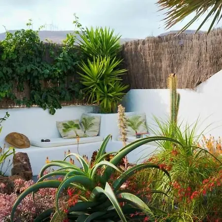 Sleeps 2 Wifi Villa